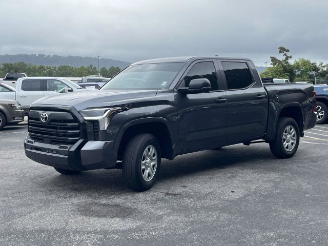 Used 2025 Toyota Tundra SR w/ SR Tow Package AWD/4WD image 8
