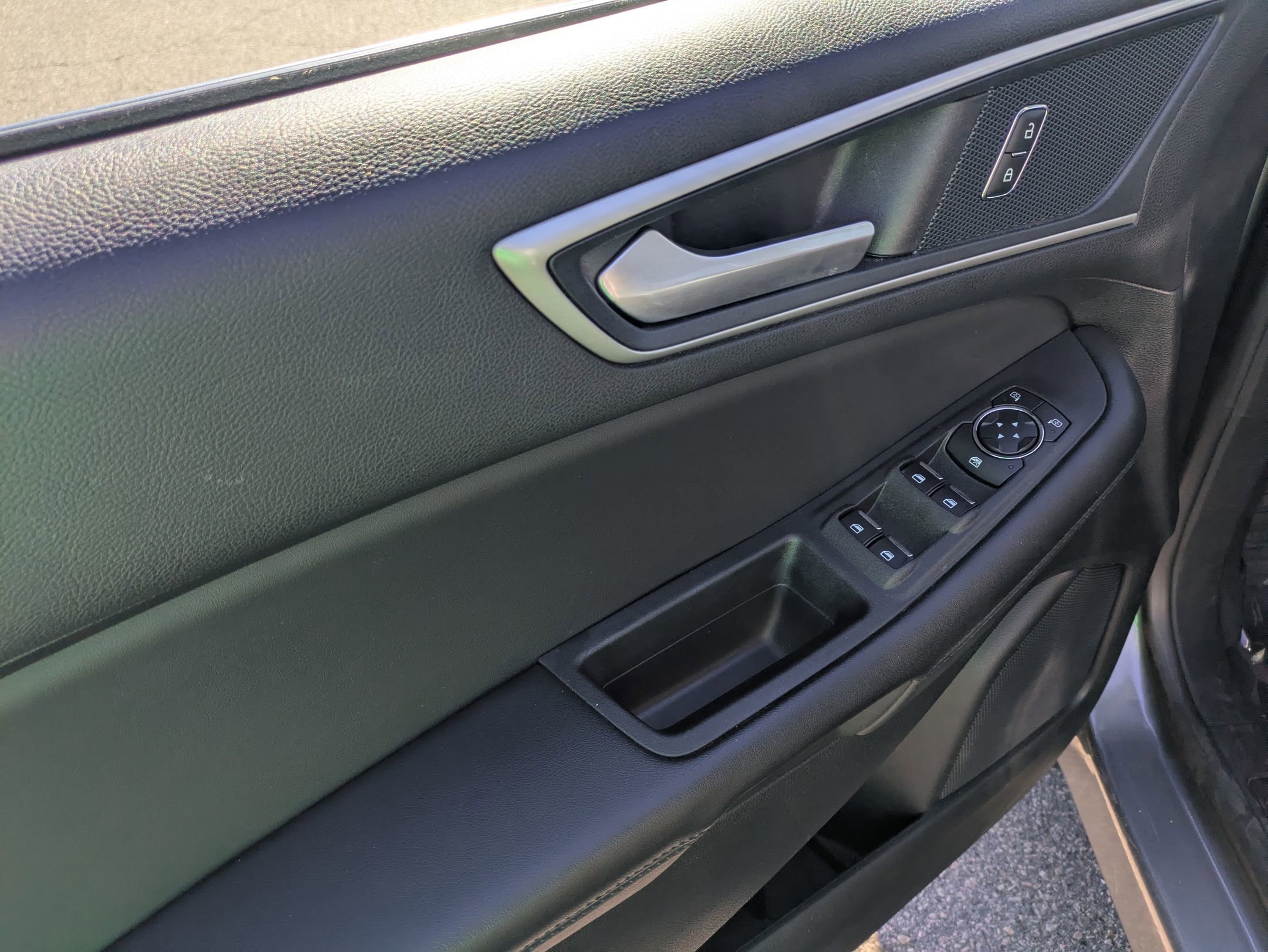 Certified 2024 Ford Edge SEL image 13