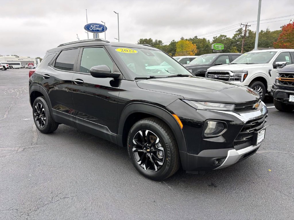 Used 2022 Chevrolet TrailBlazer LT FWD image 1