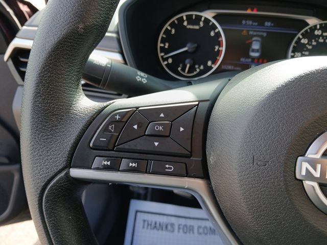Used 2025 Nissan Altima 2.5 SV FWD image 21