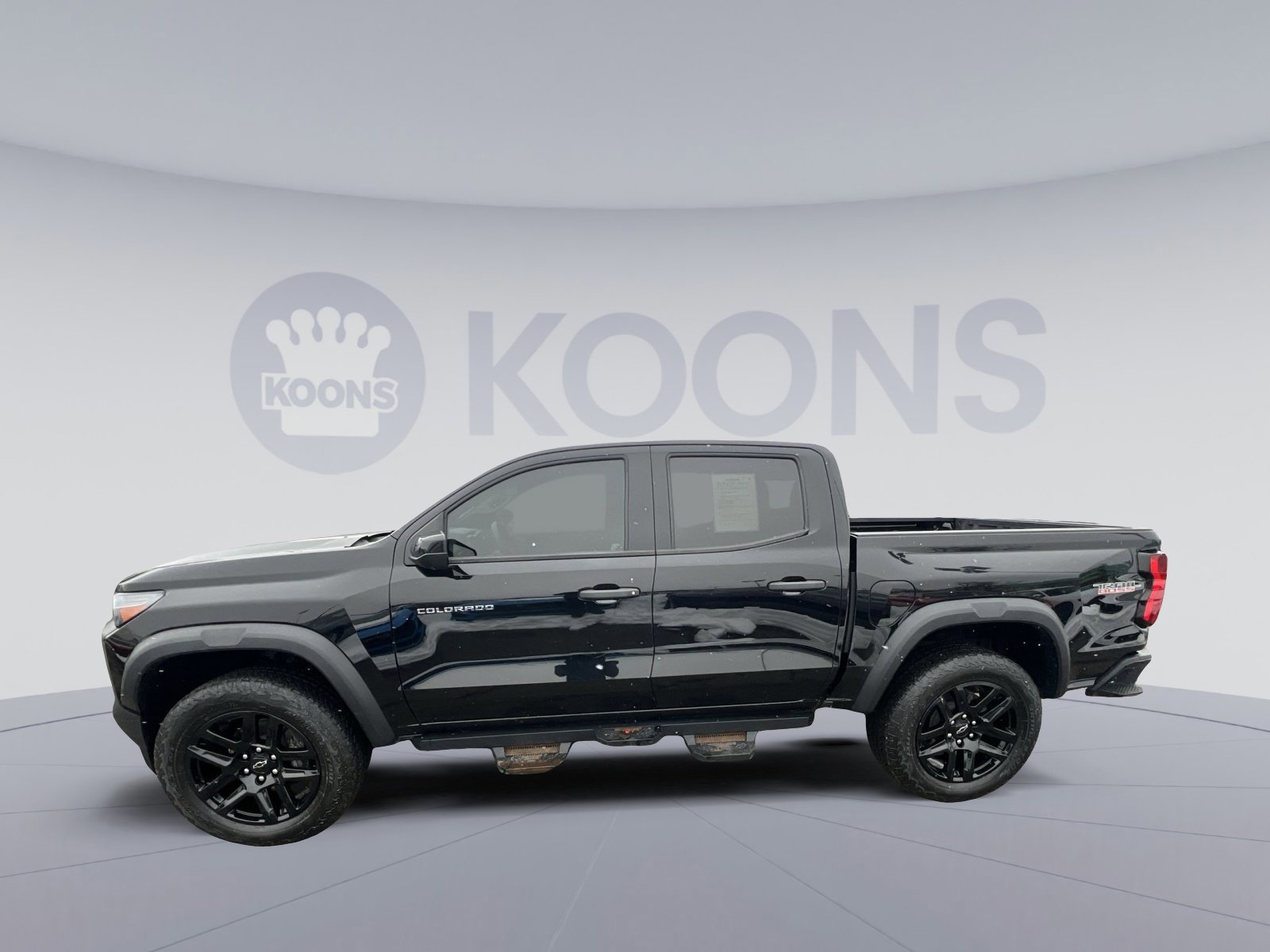 Used 2024 Chevrolet Colorado Trail Boss w/ Technology Package image 2