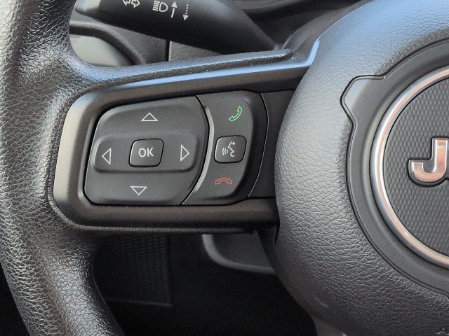Used 2025 Jeep Gladiator Sport AWD/4WD image 23