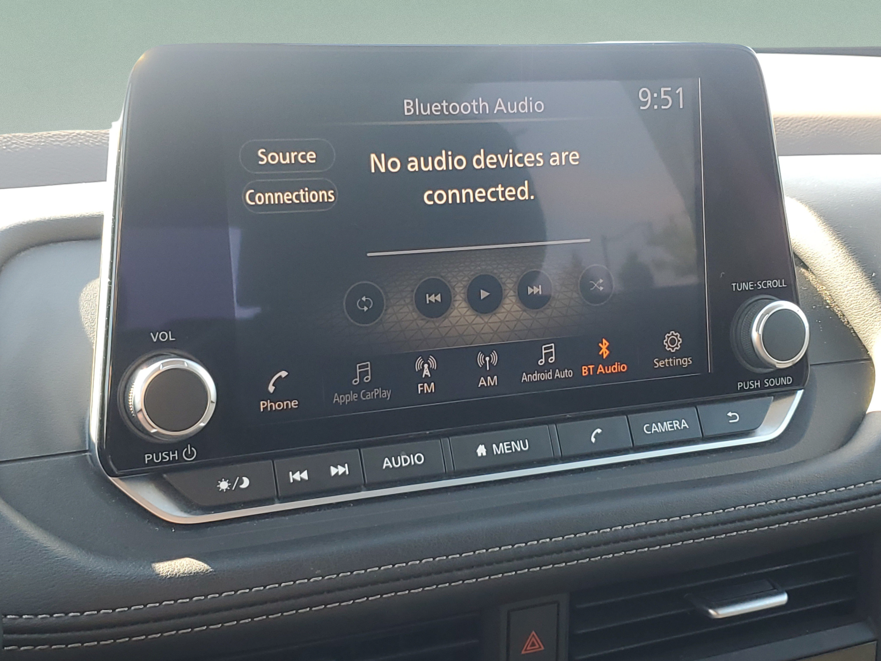 Used 2023 Nissan Rogue S FWD image 23