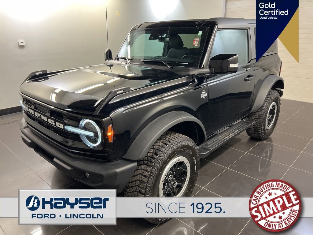 Certified 2022 Ford Bronco Outer Banks w/ Sasquatch Package AWD/4WD image 3