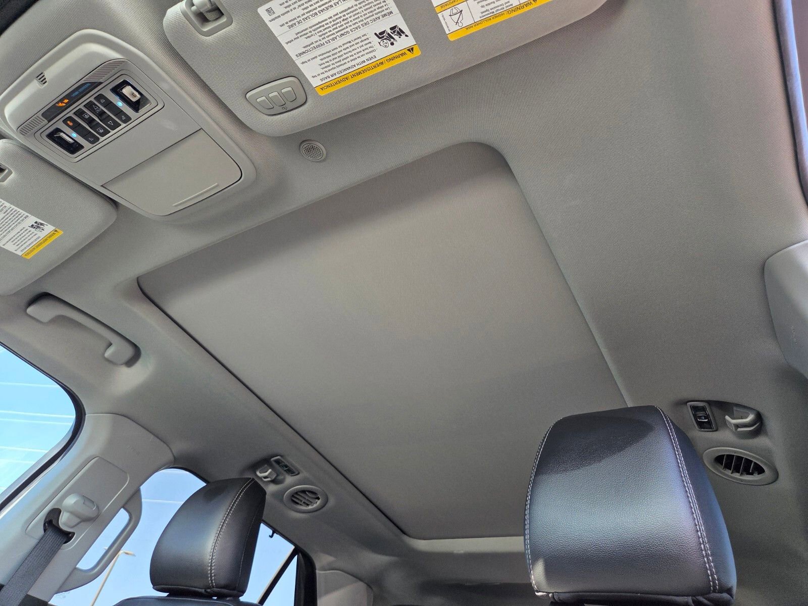 Certified 2024 Ford Explorer Limited w/ Equipment Group 301A image 11