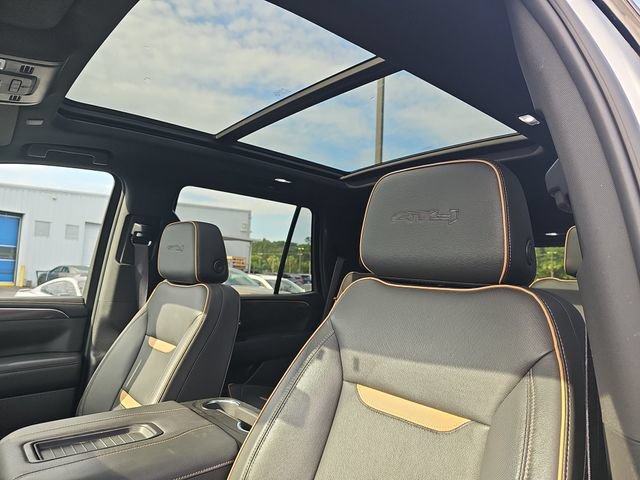Used 2024 GMC Yukon AT4 w/ AT4 Premium Plus Package AWD/4WD image 16