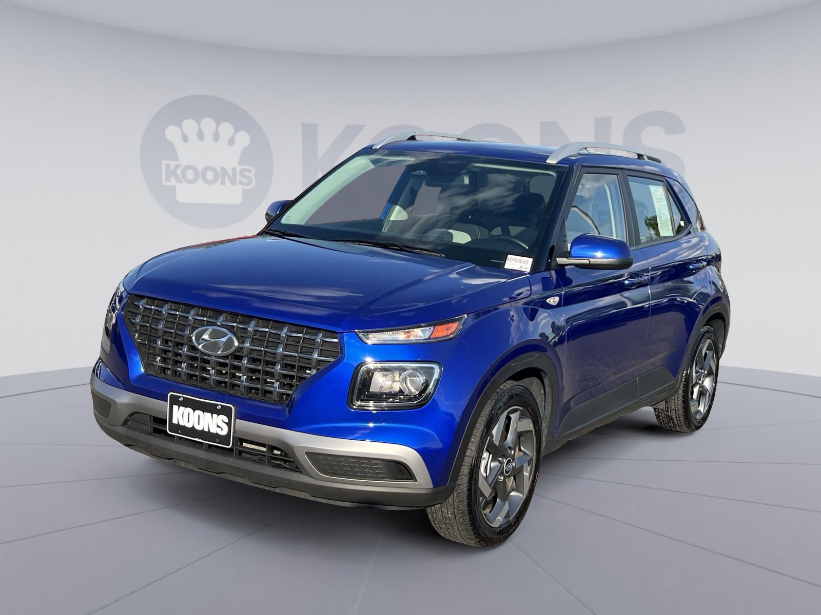 Used 2025 Hyundai Venue SEL FWD image 1