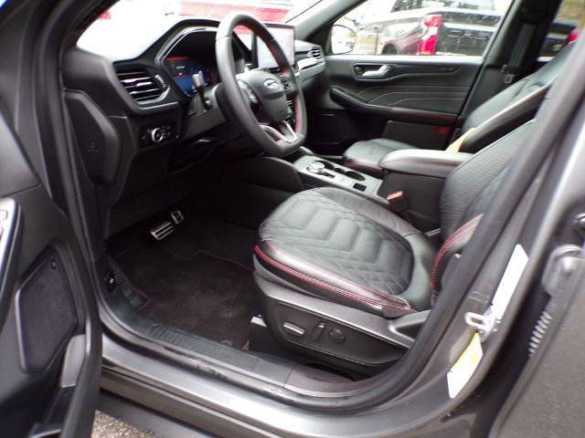 Certified 2023 Ford Escape ST-Line Elite w/ Premium Technology Package AWD/4WD image 17