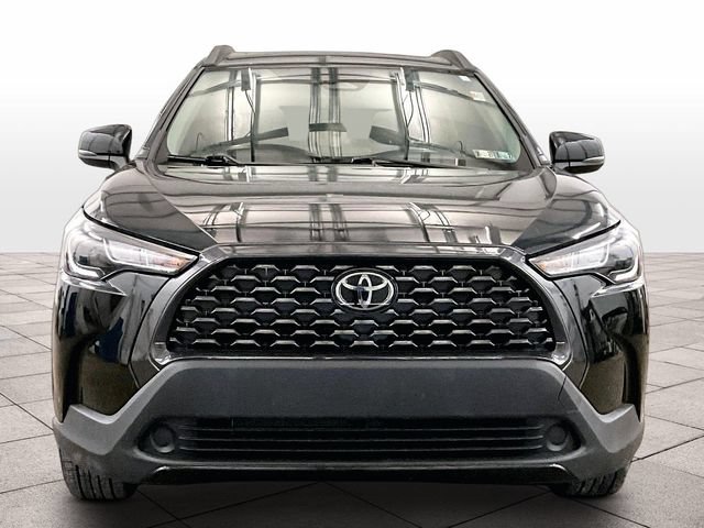 Used 2023 Toyota Corolla Cross LE w/ Moonroof Package AWD/4WD image 3