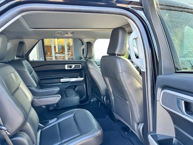 Certified 2022 Ford Explorer XLT w/ Equipment Group 202A AWD/4WD image 47