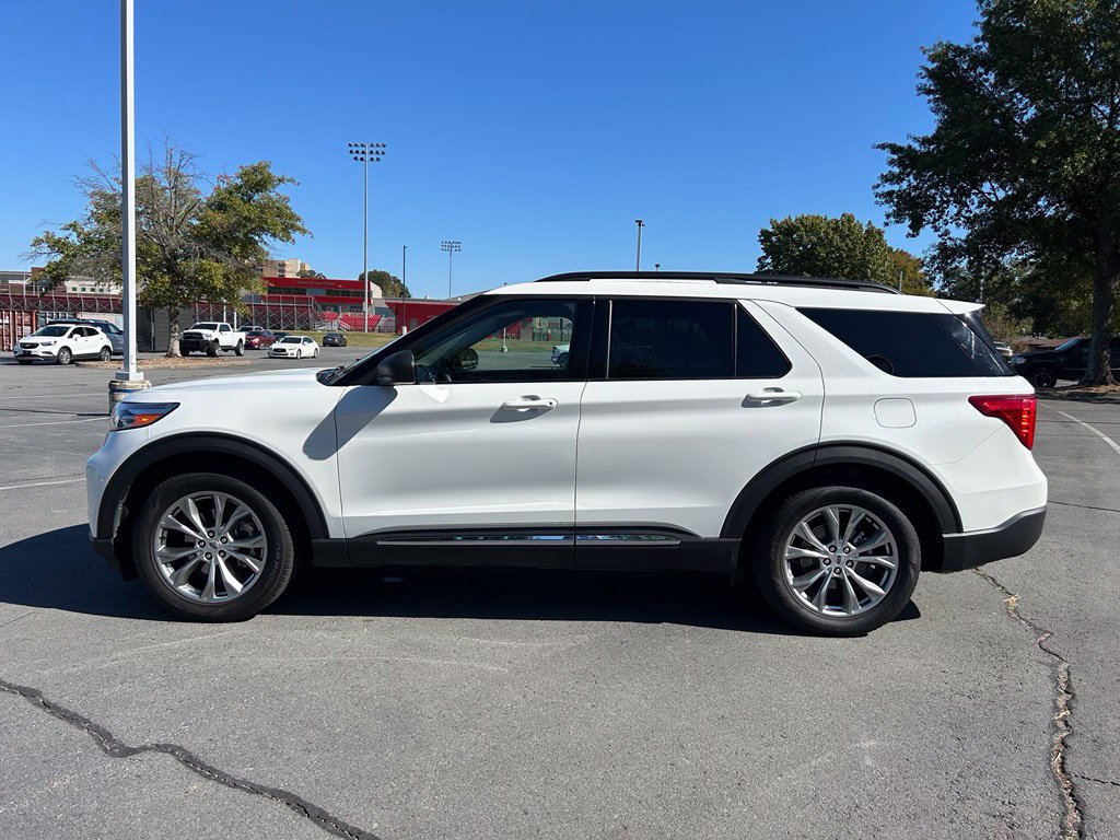 Certified 2020 Ford Explorer XLT w/ Equipment Group 202A RWD image 4