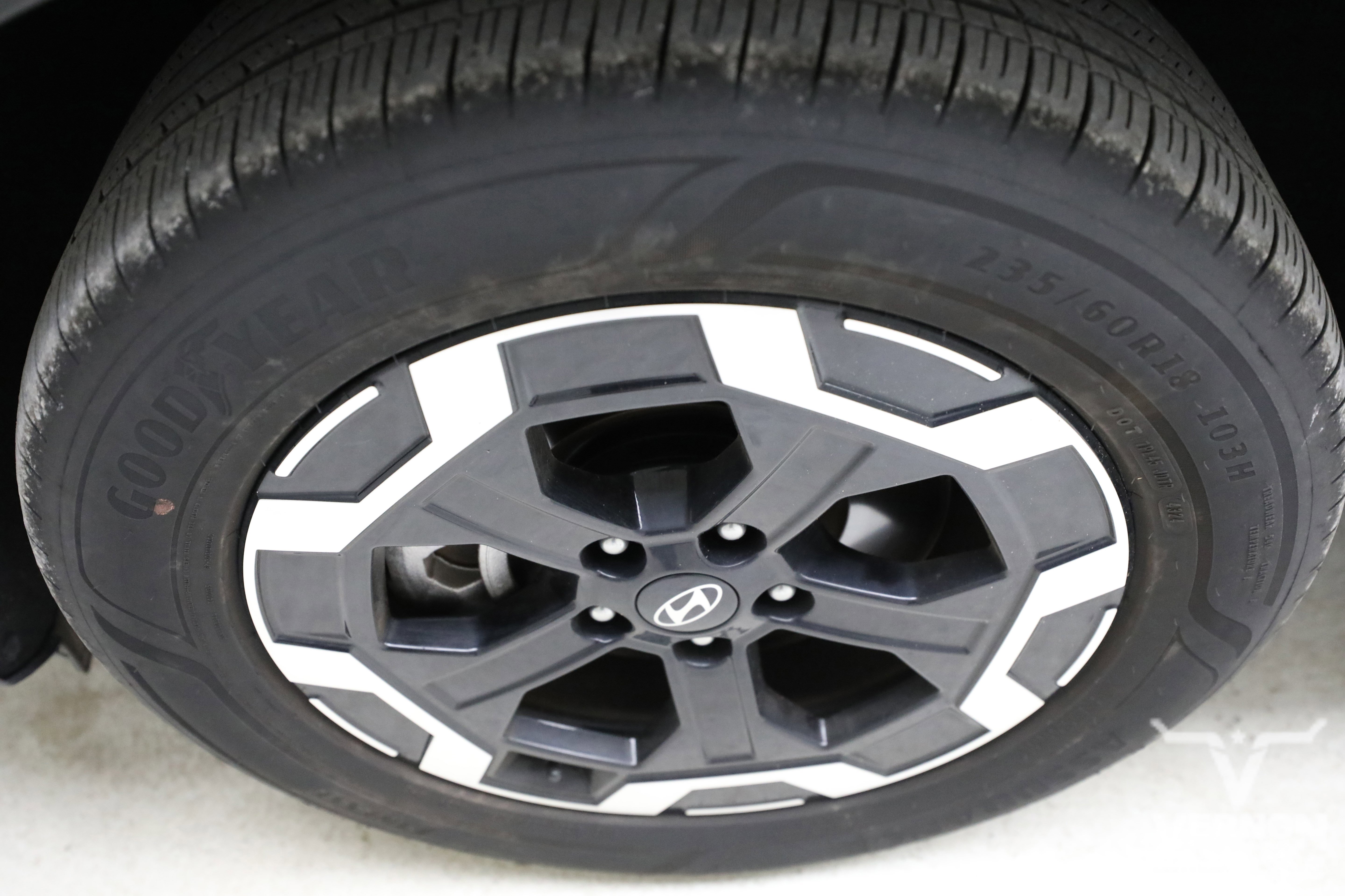 Used 2025 Hyundai Santa Fe SEL FWD image 28
