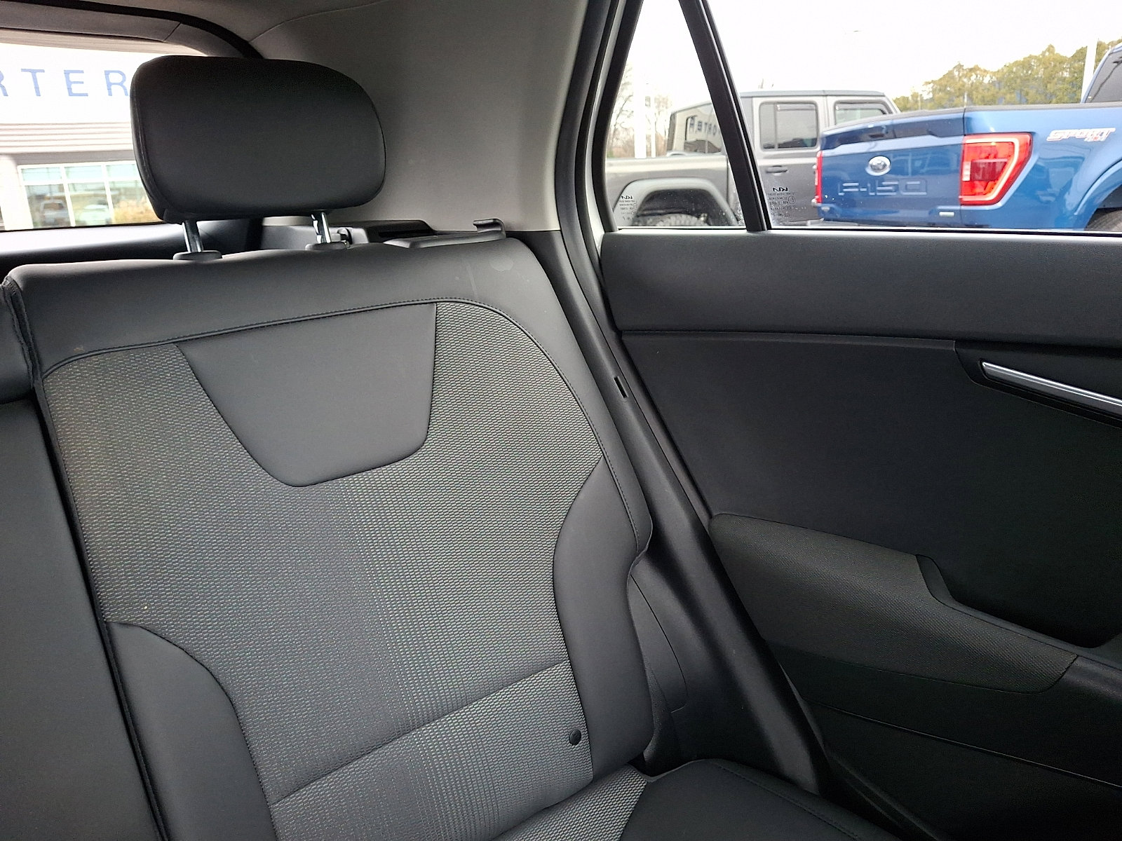 Used 2023 Kia Niro EX Touring image 20