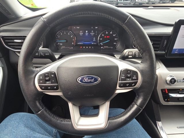 Certified 2022 Ford Explorer XLT w/ Equipment Group 202A image 41