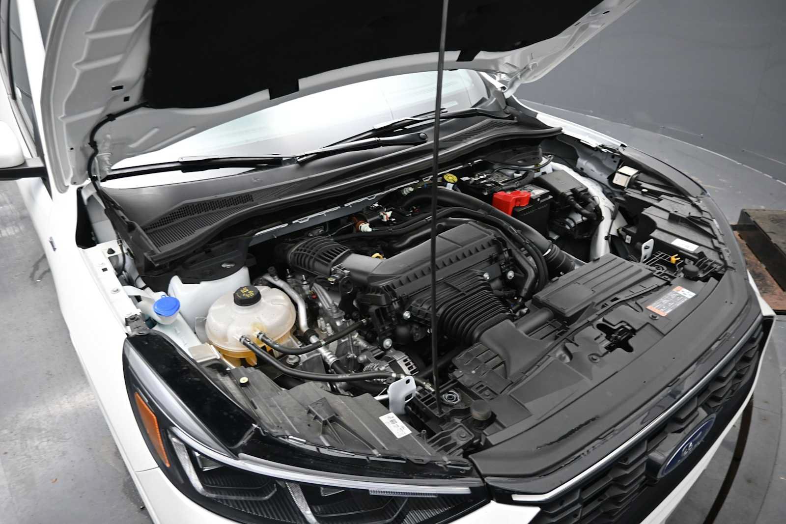 Certified 2025 Ford Escape ST-Line Elite w/ Premium Technology Package AWD/4WD image 46