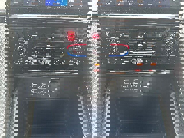 Used 2024 Jeep Grand Cherokee Limited w/ Black Appearance Package image 29