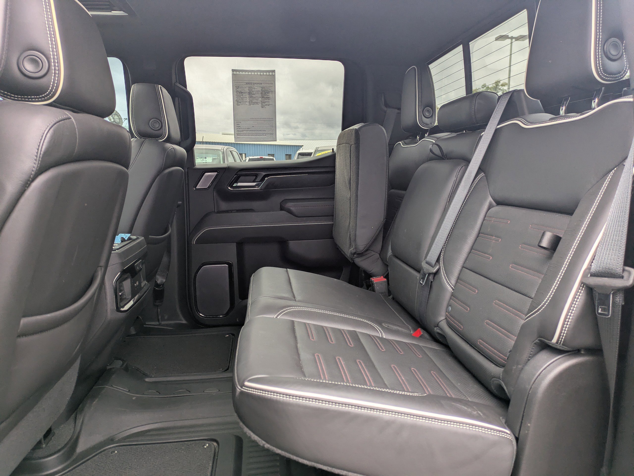 Used 2022 GMC Sierra 1500 AT4X image 12