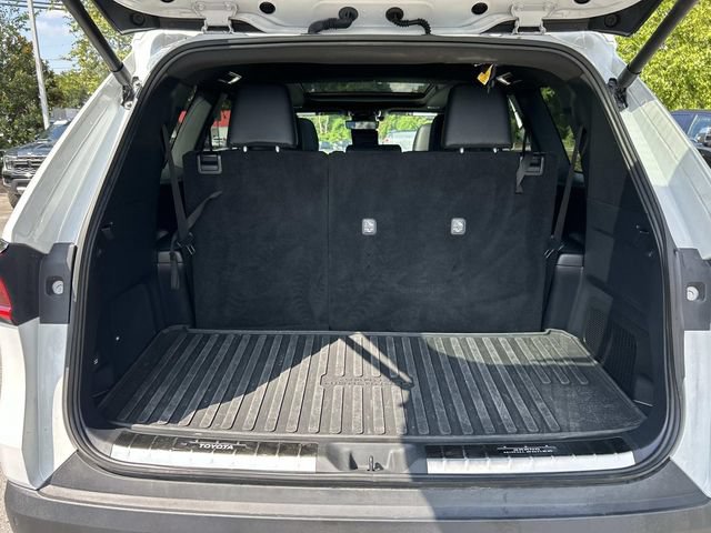 Used 2024 Toyota Grand Highlander AWD Hybrid image 24