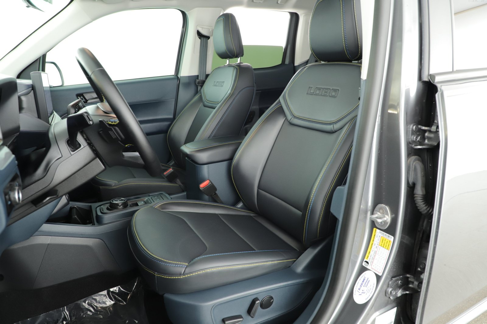 Certified 2025 Ford Maverick Lobo AWD/4WD image 9