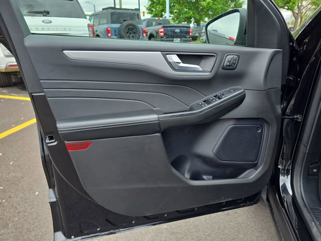Certified 2024 Ford Escape Platinum AWD/4WD image 11