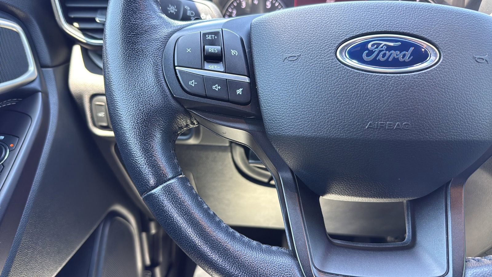 Certified 2020 Ford Explorer XLT w/ Equipment Group 202A RWD image 16