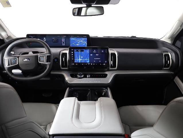 Certified 2025 Ford Expedition Active image 14