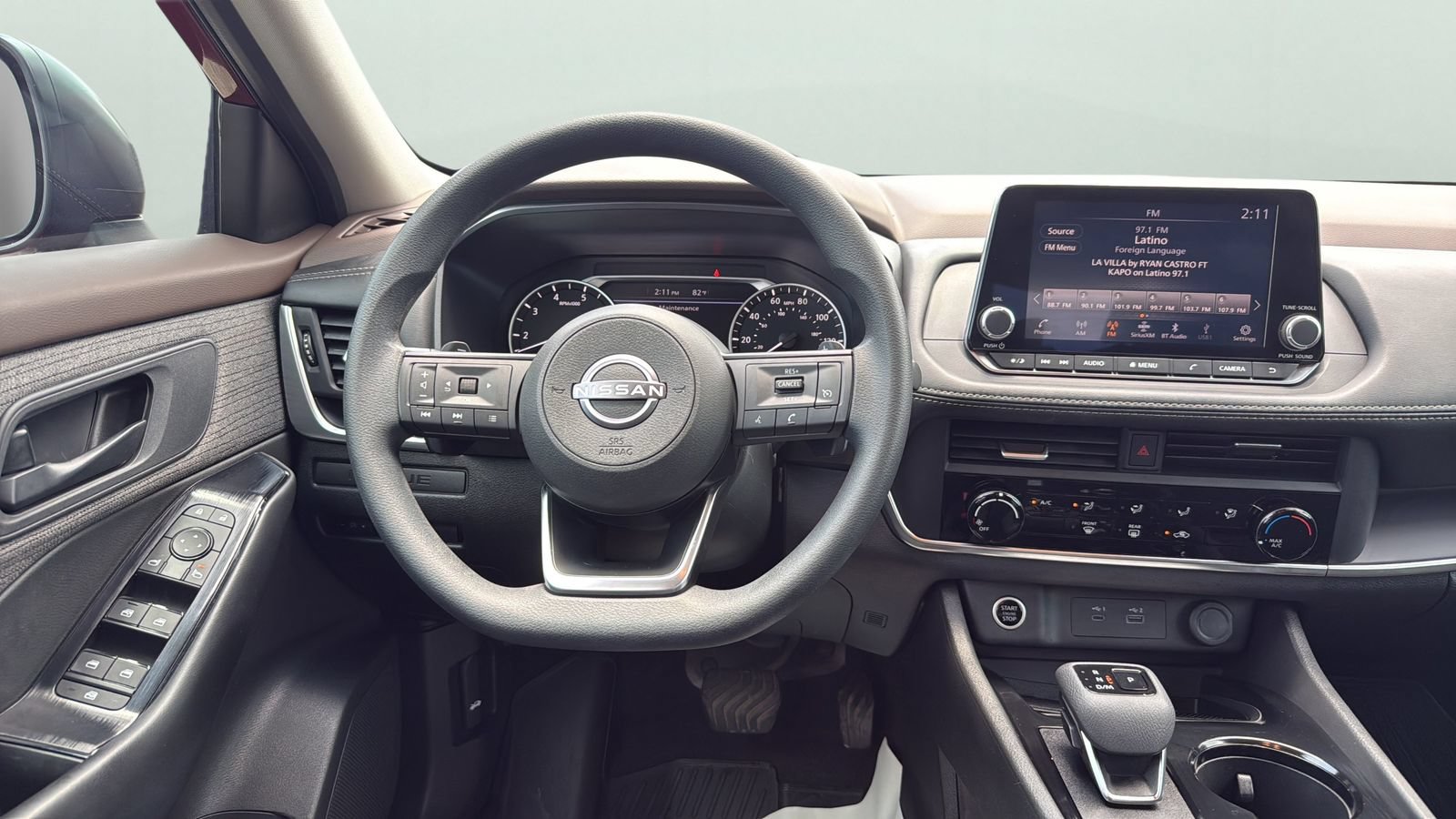Used 2023 Nissan Rogue S FWD image 11