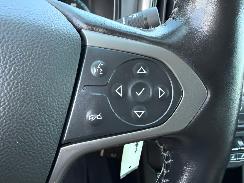 Used 2022 Chevrolet Colorado Z71 w/ Z71 Midnight Edition AWD/4WD image 19