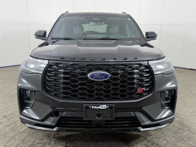 Certified 2025 Ford Explorer ST RWD image 2
