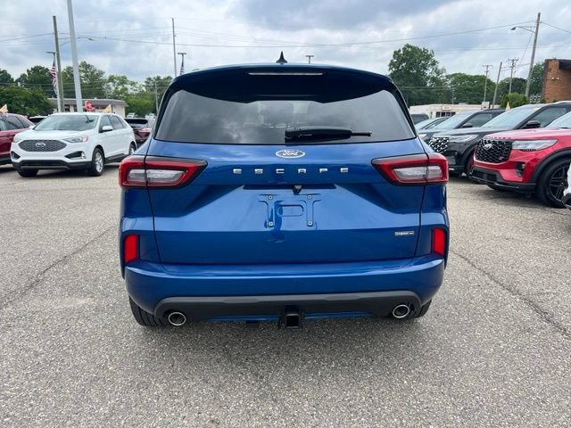 Certified 2023 Ford Escape ST-Line Select w/ Class II Trailer Tow Package AWD/4WD image 5