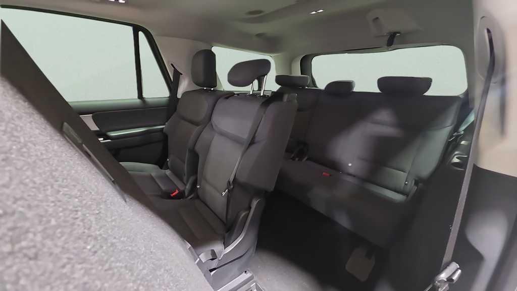 Certified 2025 Ford Expedition Active AWD/4WD image 30