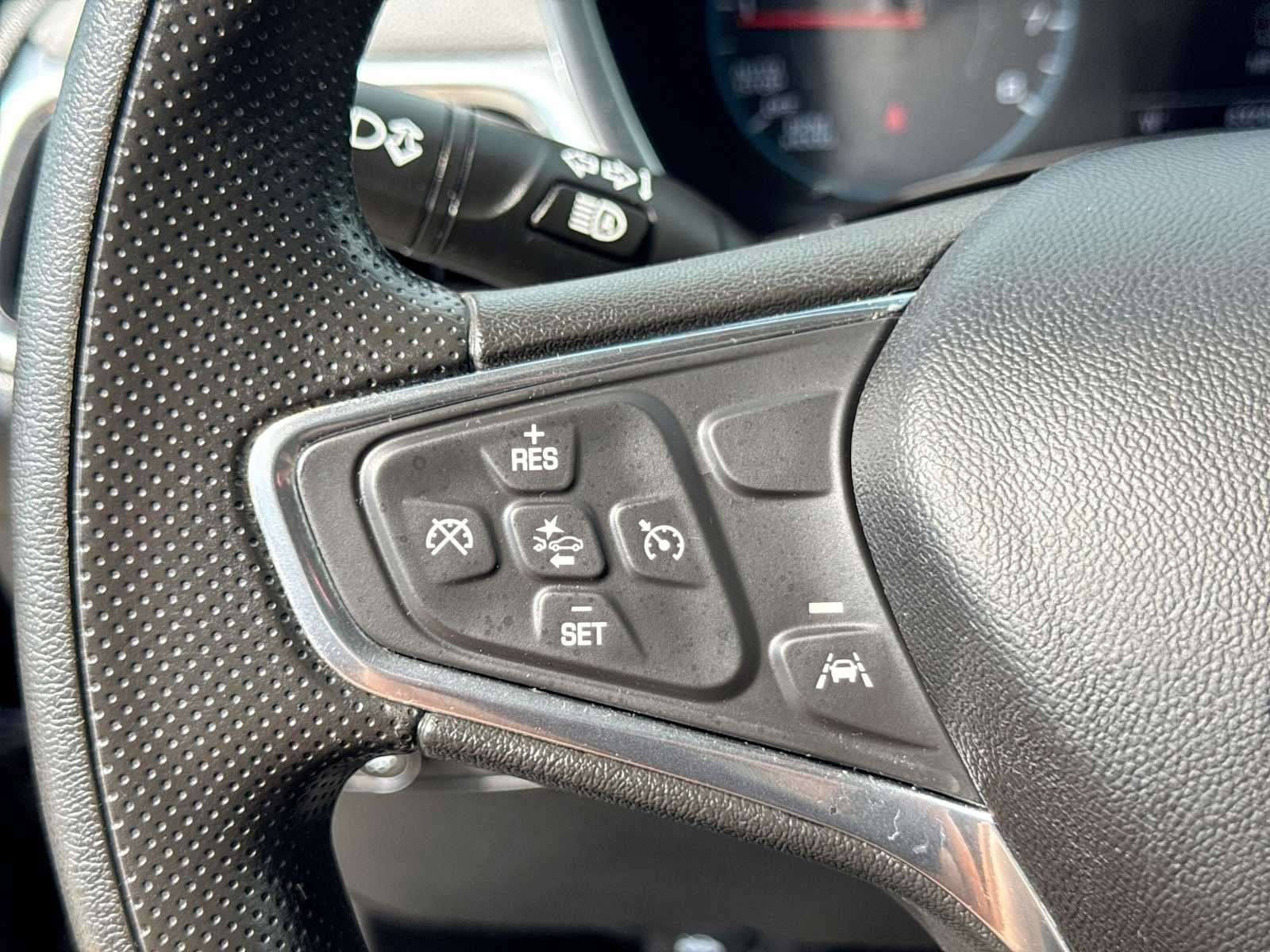 Used 2020 Chevrolet Equinox LS AWD/4WD image 22