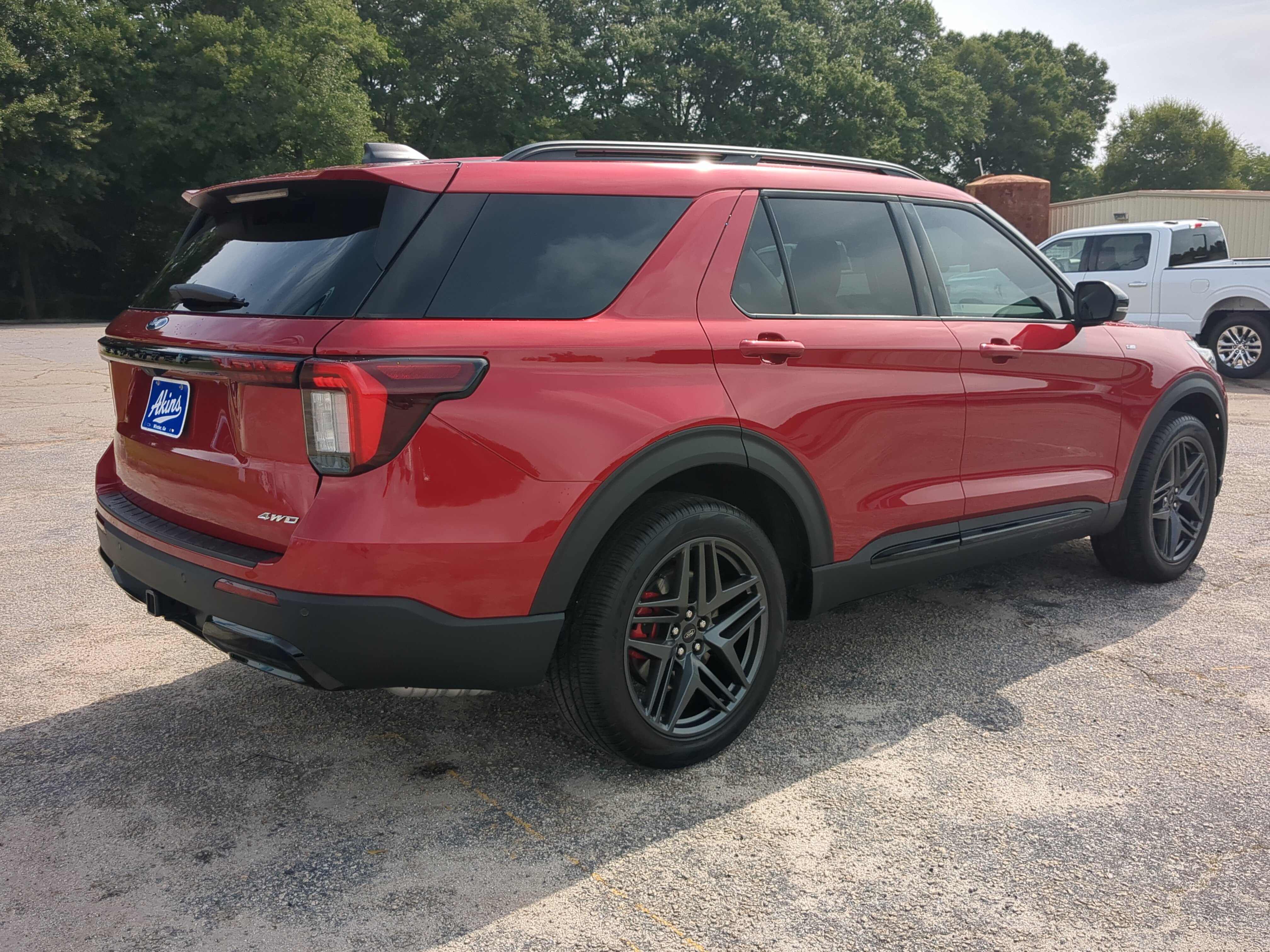 Certified 2025 Ford Explorer ST-Line w/ Premium Package AWD/4WD image 3