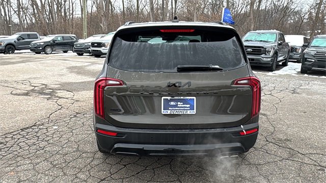 Used 2022 Kia Telluride EX w/ EX Premium Package image 28