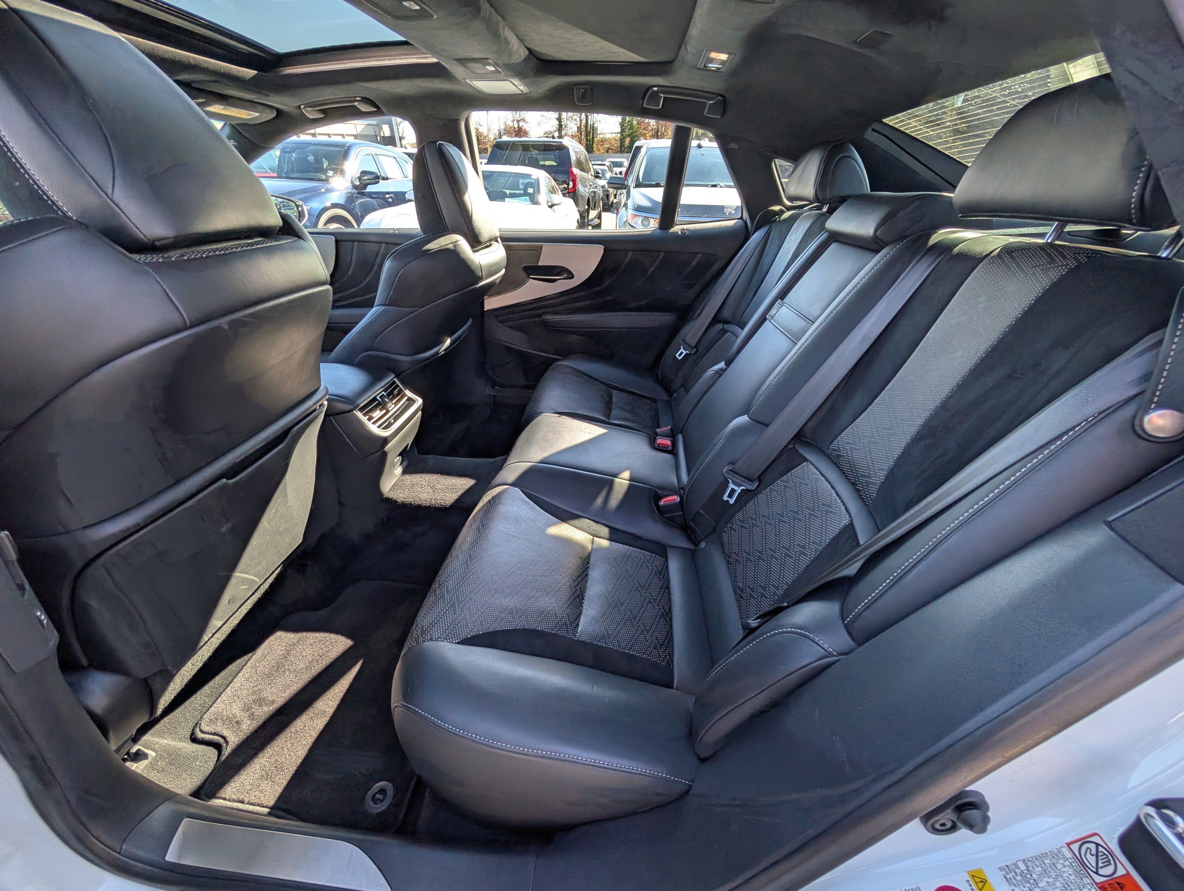 Used 2019 Lexus LS 500 F Sport image 16