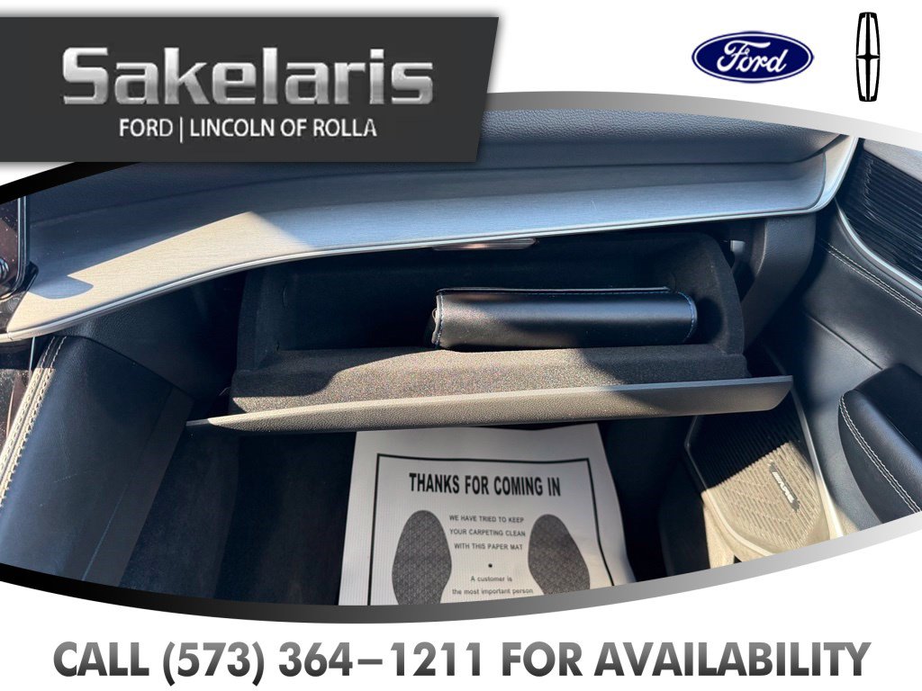 Used 2025 Jeep Wagoneer Series II w/ 8-Passenger Seating Package AWD/4WD image 29