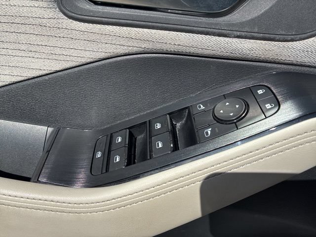 Used 2023 Nissan Rogue SV AWD/4WD image 11