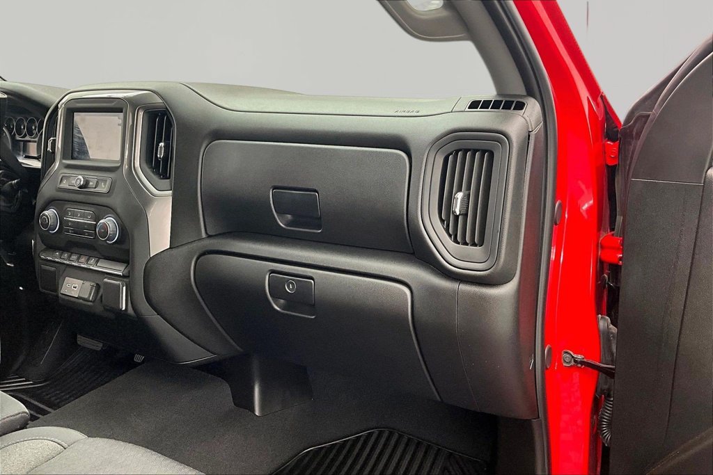 Used 2025 Chevrolet Silverado 1500 Custom AWD/4WD image 17