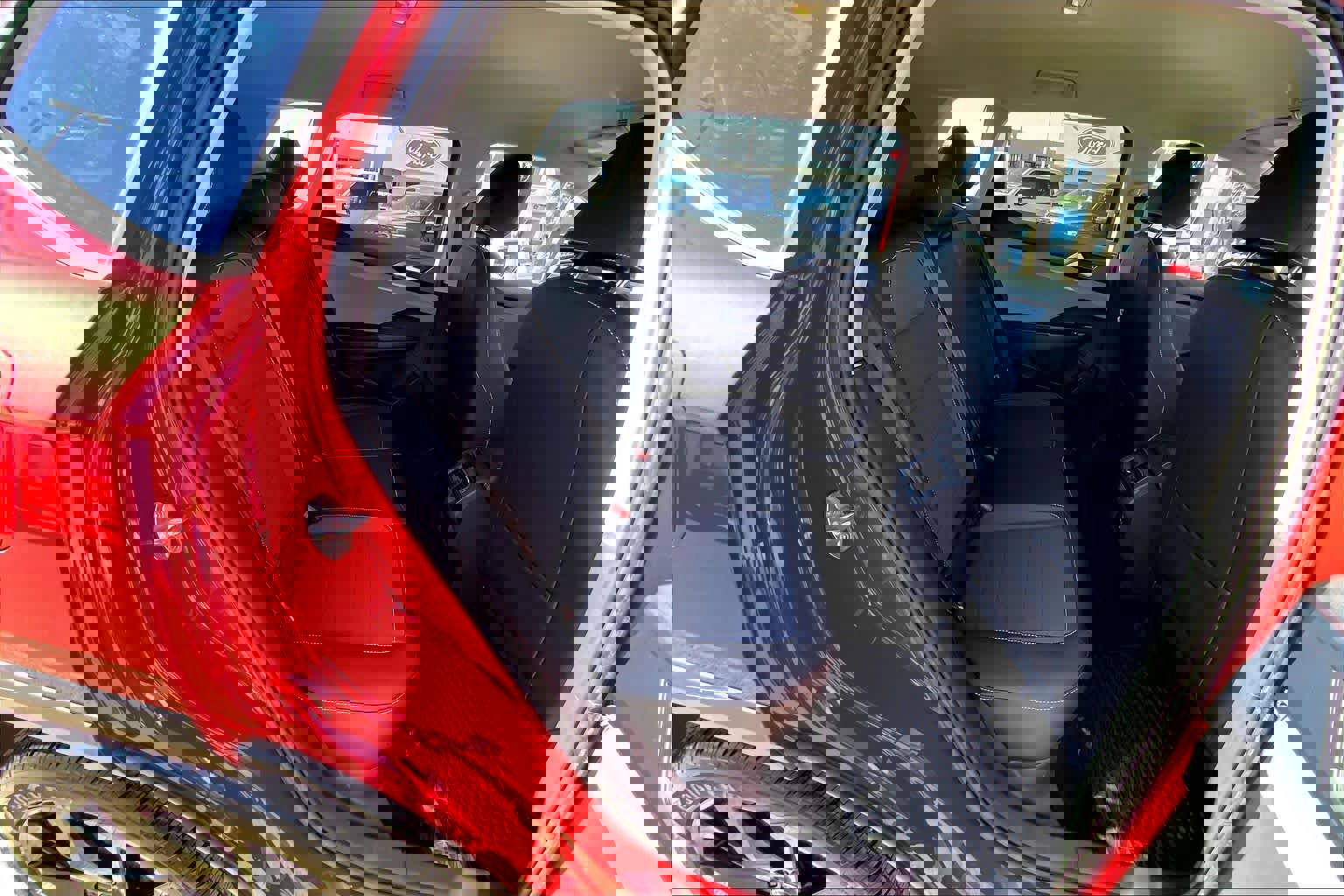 Used 2024 Volkswagen Taos SE w/ Black Wheel Package image 20