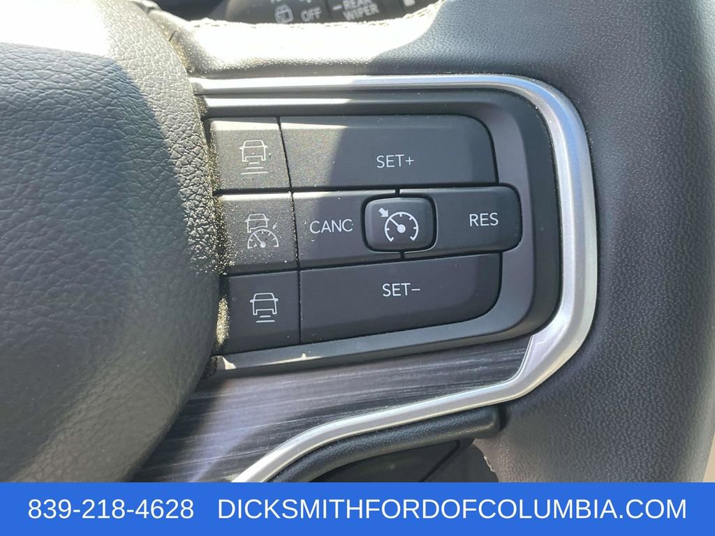 Used 2024 Jeep Wagoneer Series II w/ HD Trailer Tow Package image 20