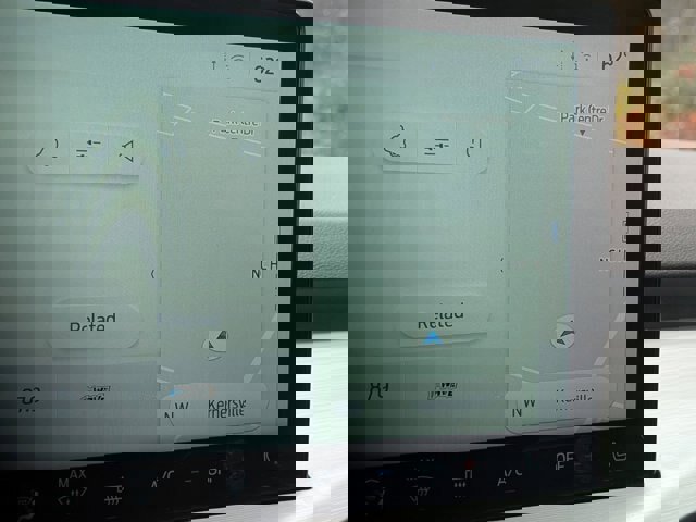 Certified 2024 Ford Escape SE w/ PHEV Premium Package image 23