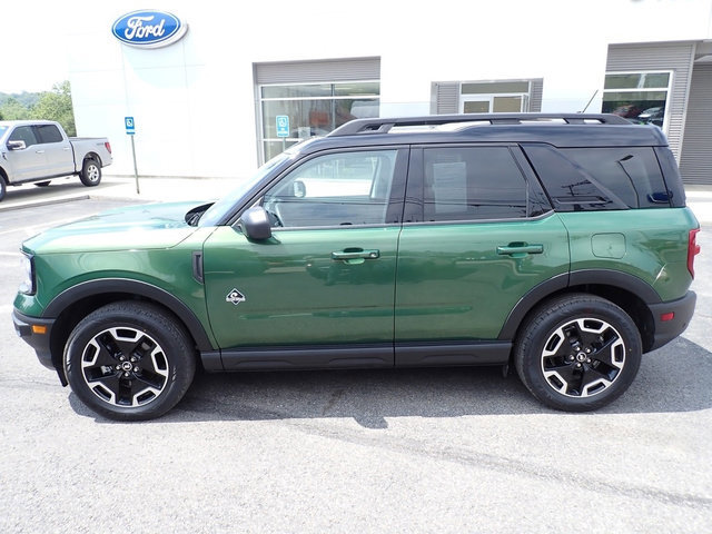 Certified 2024 Ford Bronco Sport Outer Banks w/ Tech Package image 2