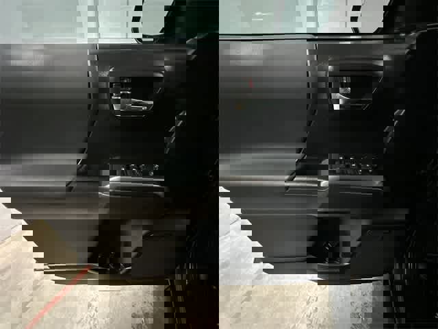 Used 2020 Toyota Tacoma TRD Sport image 18