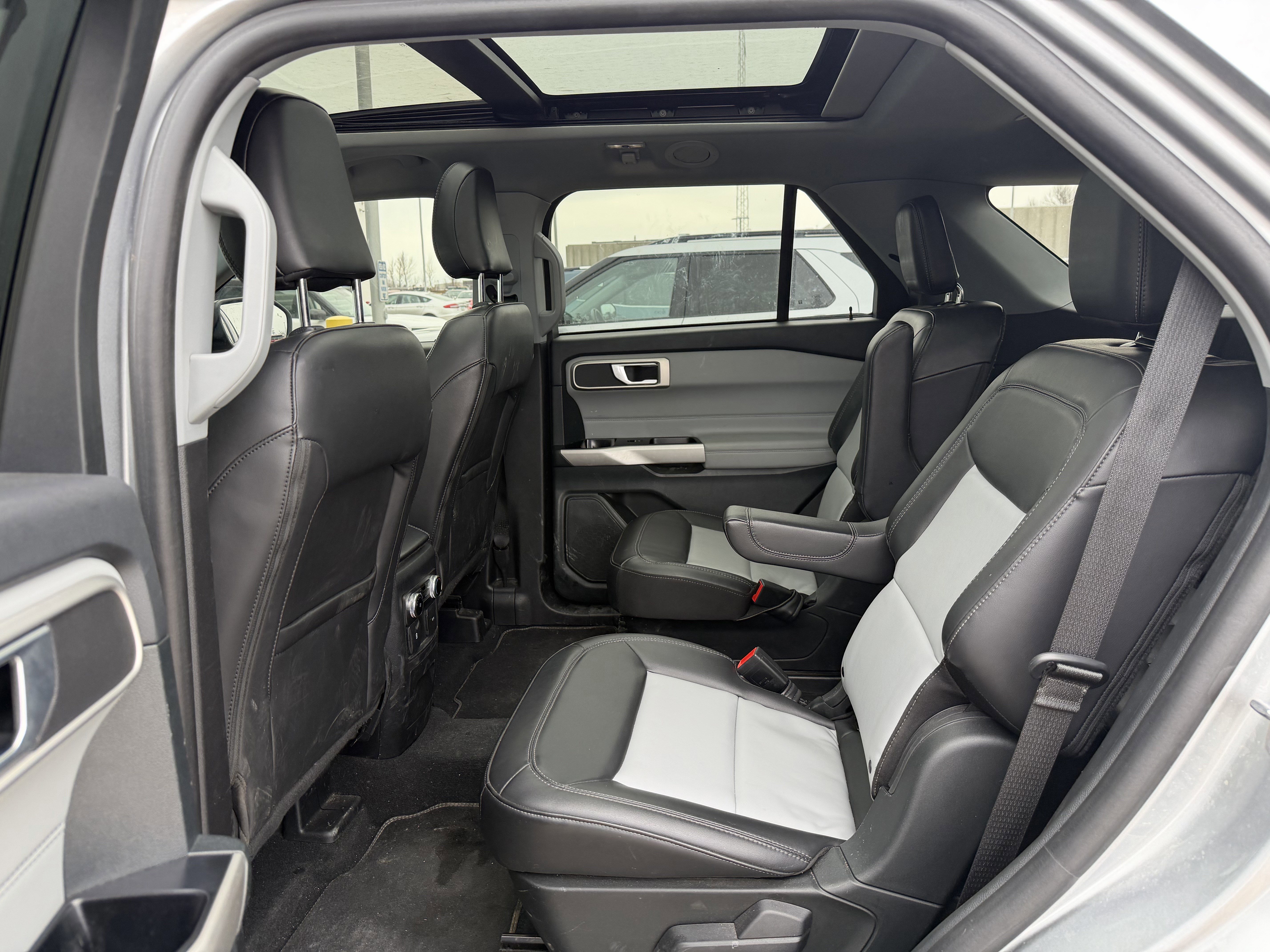 Certified 2023 Ford Explorer XLT w/ Equipment Group 202A image 8