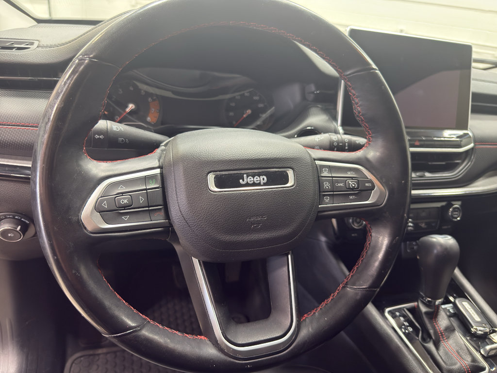 Used 2022 Jeep Compass Trailhawk w/ Trailhawk Convenience Group AWD/4WD image 20