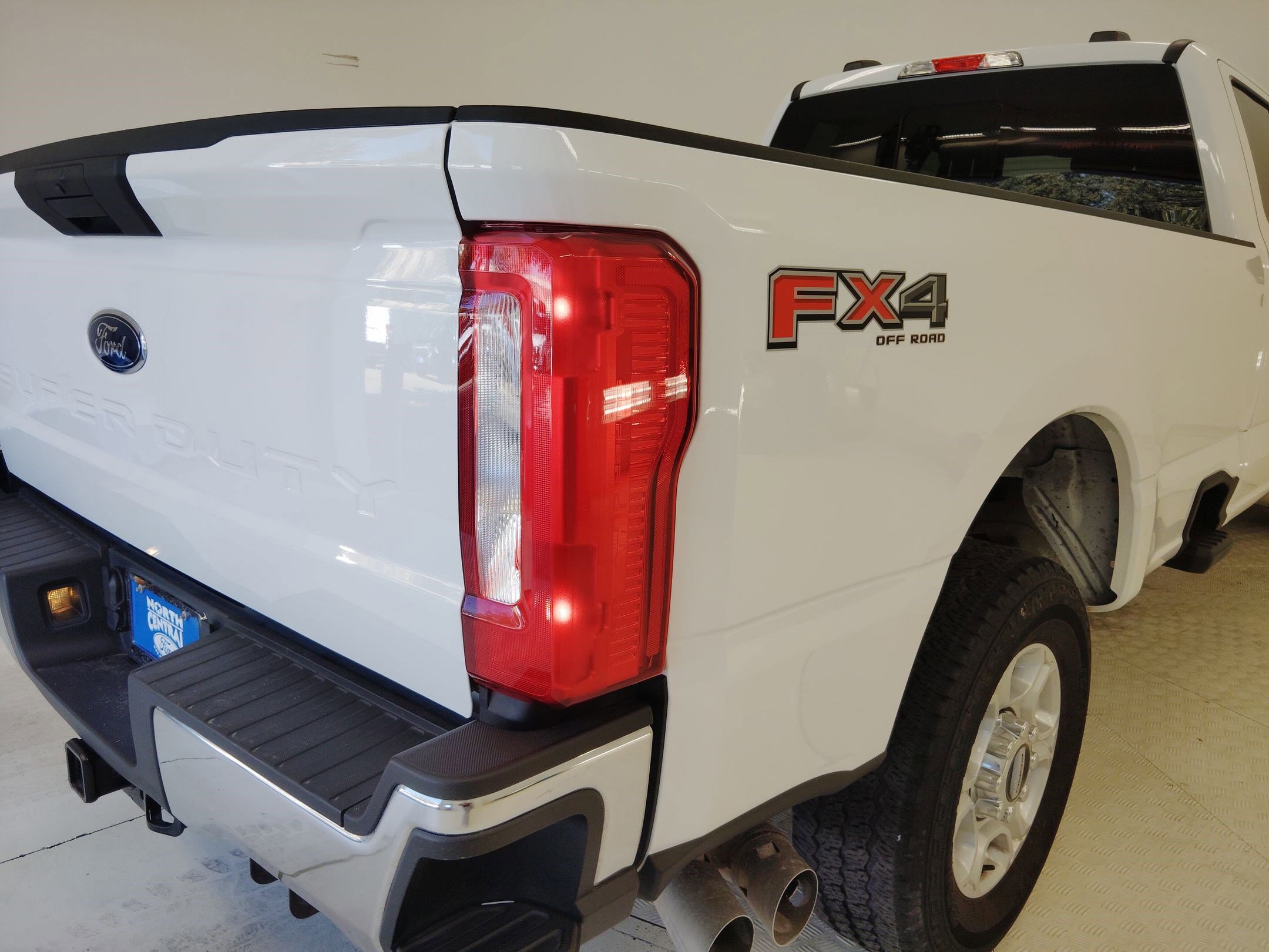 Certified 2025 Ford F250 XLT w/ FX4 Off-Road Package image 13