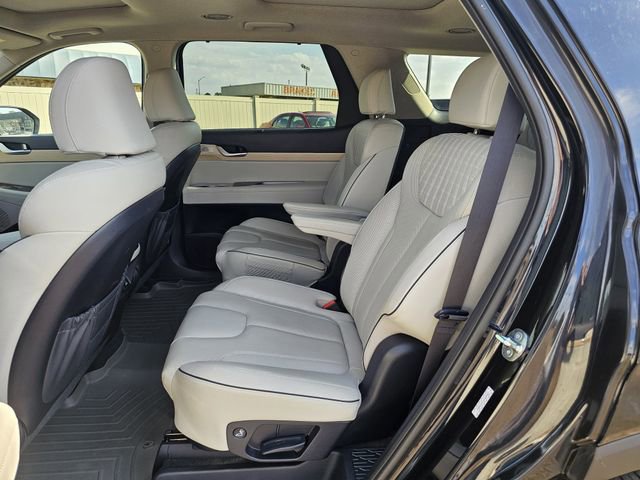 Used 2024 Hyundai Palisade Limited image 16