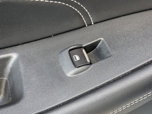 Certified 2022 Ford Edge Titanium image 29