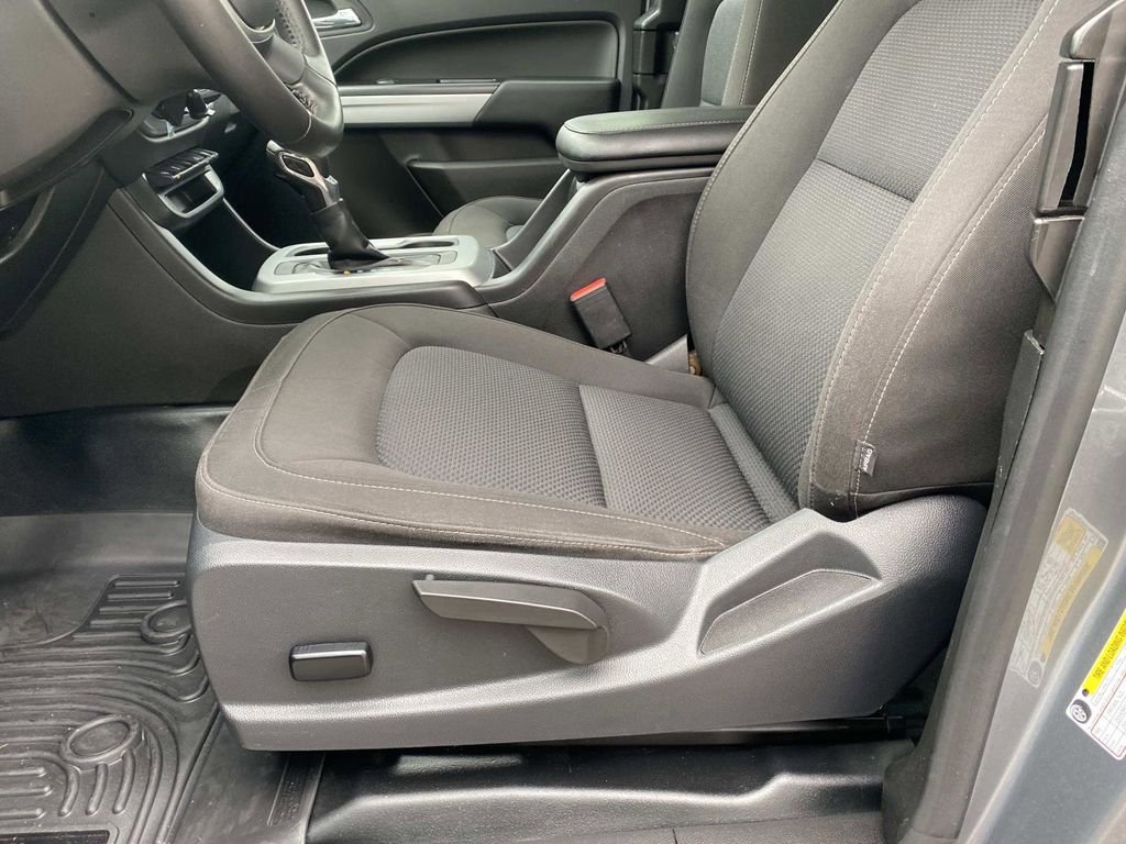 Used 2022 Chevrolet Colorado LT w/ Fleet Safety Package RWD image 18