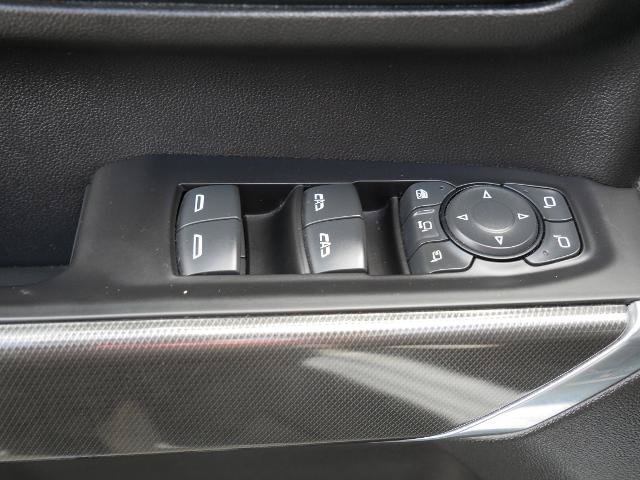 Used 2021 GMC Sierra 2500 AT4 w/ Snow Plow Prep/Camper Package AWD/4WD image 18
